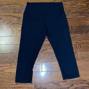 Lululemon black cropped leggings